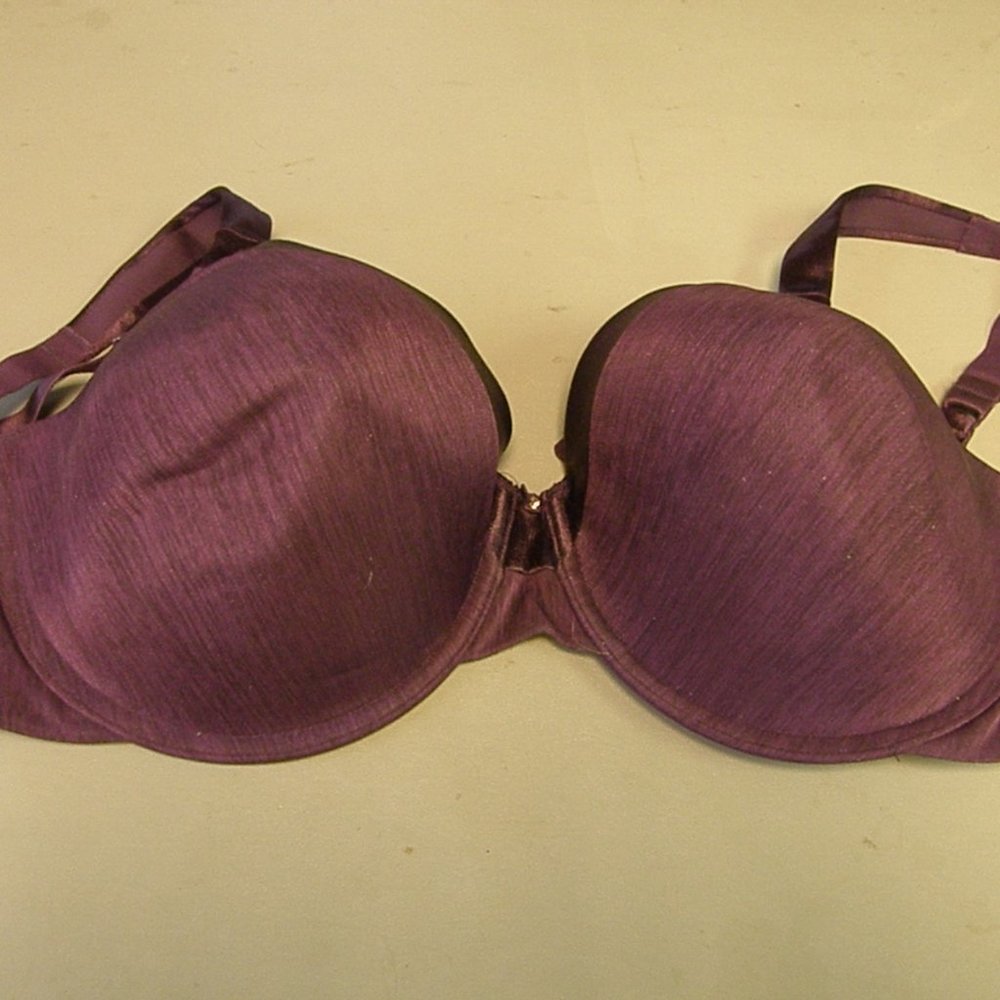 Vanity Fair Burgundy Underwire bra 40DD